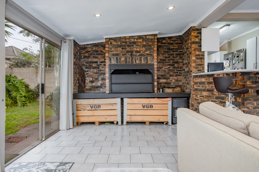 4 Bedroom Property for Sale in Paarl North Western Cape